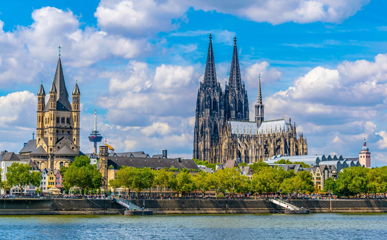 limousine service cologne köln Cologne is the location of the Qlimo partner United Limousines AG.